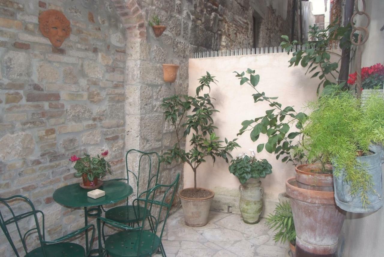 Piccola Corte Ascoli Piceno Exterior photo